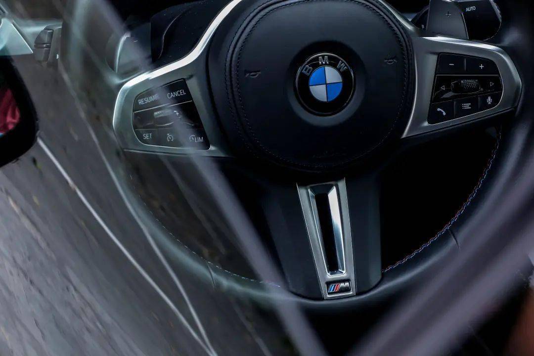 【车评】bmw m240i:优雅之下的性能怪兽_搜狐汽车_搜狐网