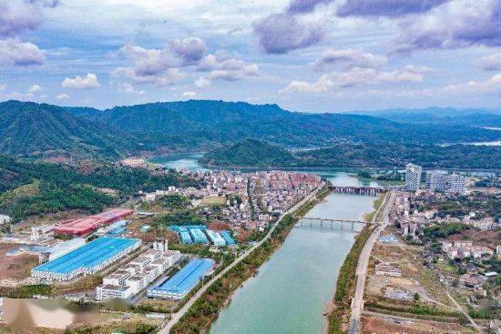 湖南泸溪:培育壮大经营主体 激活高质量发展"一池春水"_企业_工作