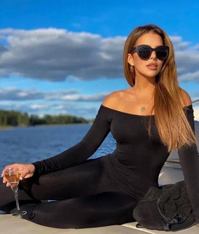 摩洛哥裔芬兰选美冠军——萨拉·查法克_侵权_观点_用途