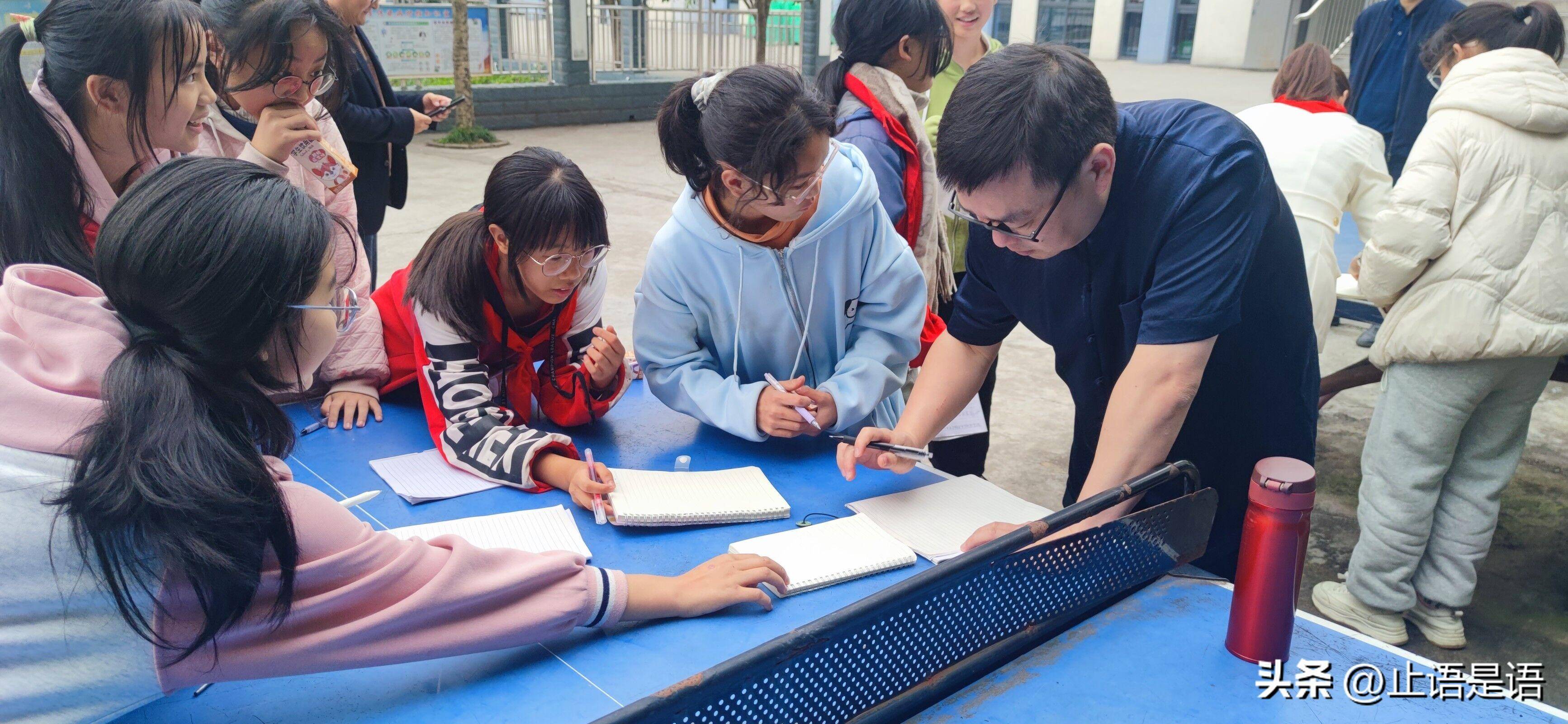 讲好中国故事 树立文化自信——作家陈凯走进苍溪县石灶小学_成都