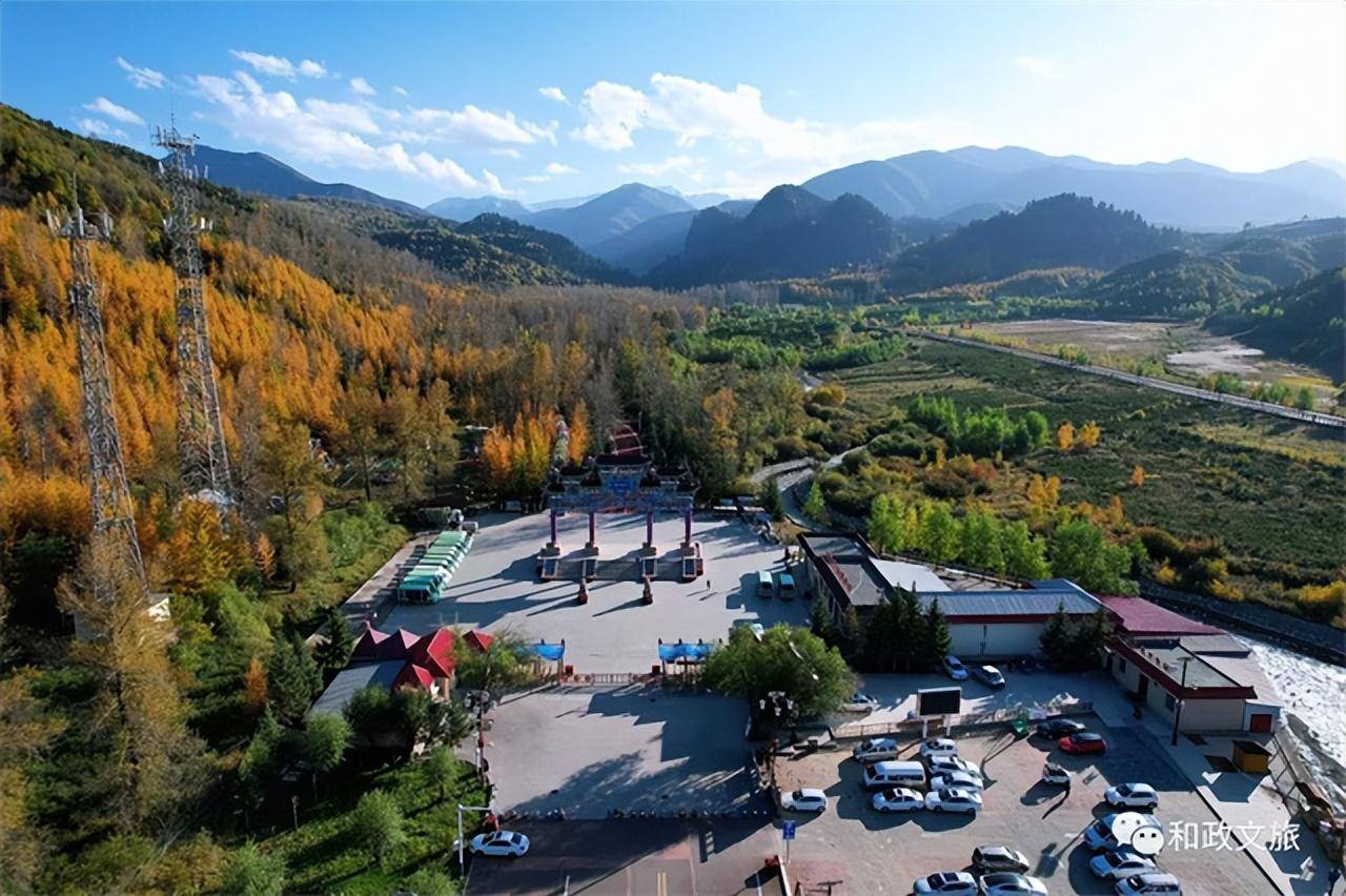 探索金秋胜景,感受临夏松鸣岩景区的别样魅力_大自然_季节_暖色