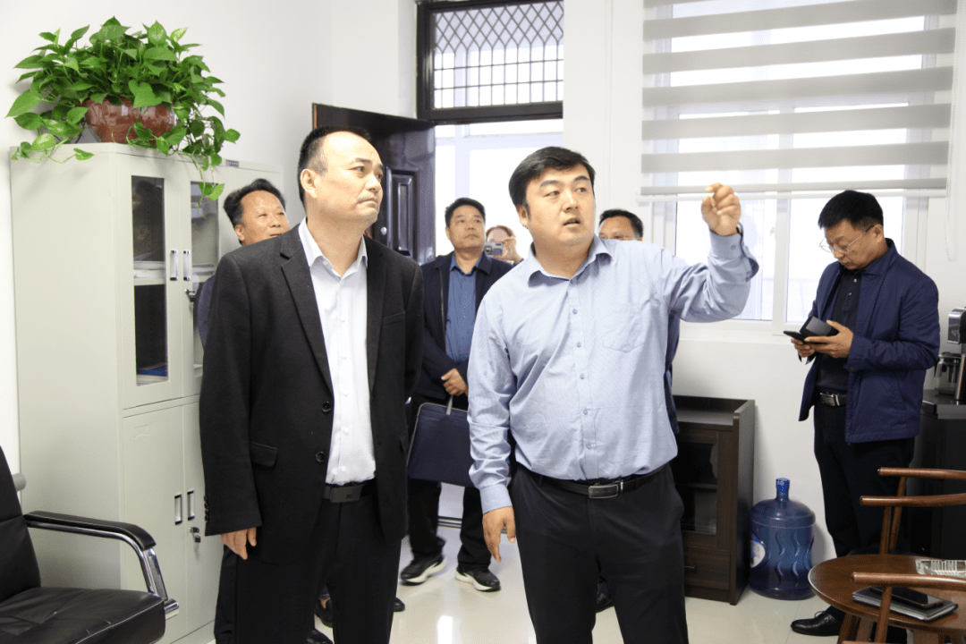 近日,省司法厅行政执法责任制推进处副处长王光辉一行到洛阳市新安县