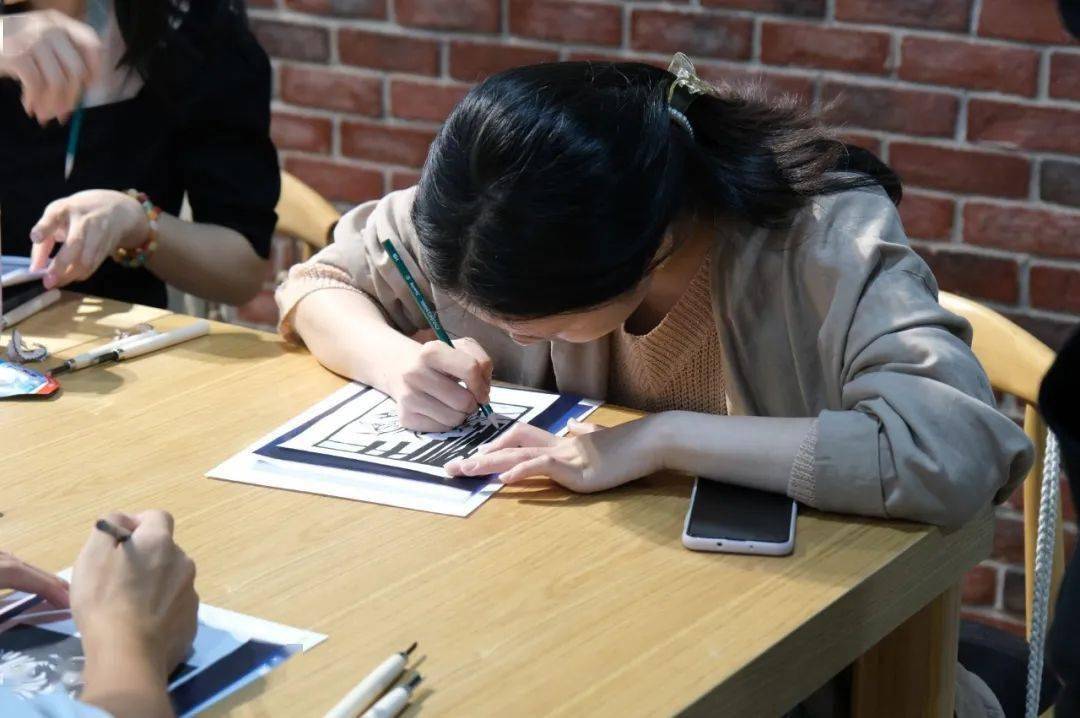 院汇闻慧心岛·"匠心木刻"木刻版画手工制作活动回顾_创作_美育_王玥