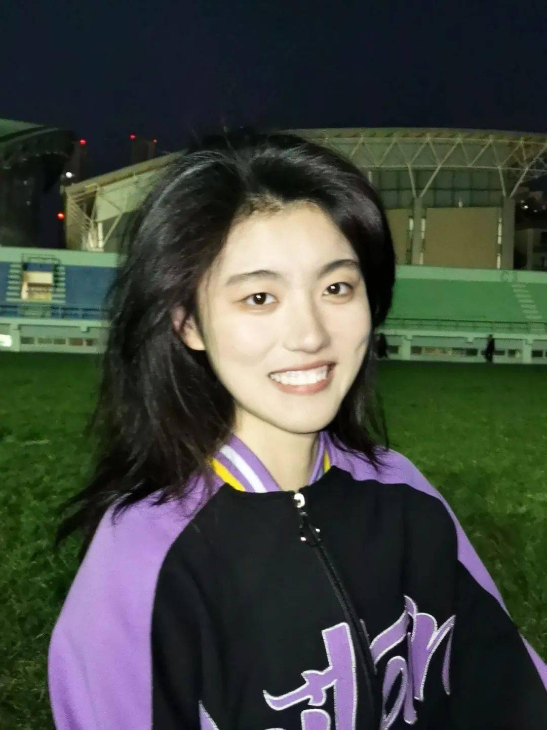 患病,术后身体虚弱的母亲挑不起家中重担,2018年时父亲又遭遇严重车祸