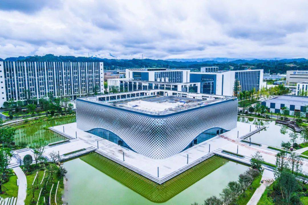 中国·雅安大数据产业园成功创建为国家aaa级旅游景区