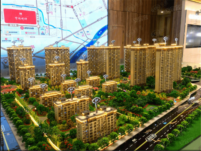 楼盘周边有,地铁1号线,北郊机场,高铁站,洛阳站,谷水综合交通枢纽