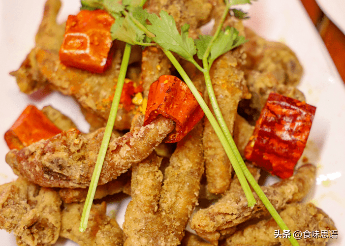 在家教你做风味小吃椒盐鸡爪,嫩香鲜辣,解馋好吃,看着流口水_美食_道