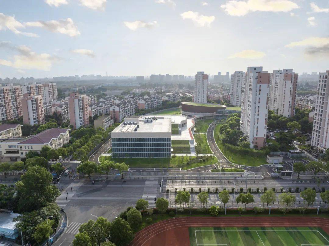 上海三林懿德社区文体中心:镶嵌在社区当中的一站式"体育 "公园_项目