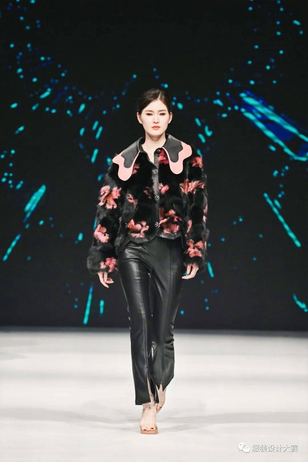 公司,枣强县毅泰皮草有限公司的5件作品获得本次大赛的最佳商业价值奖