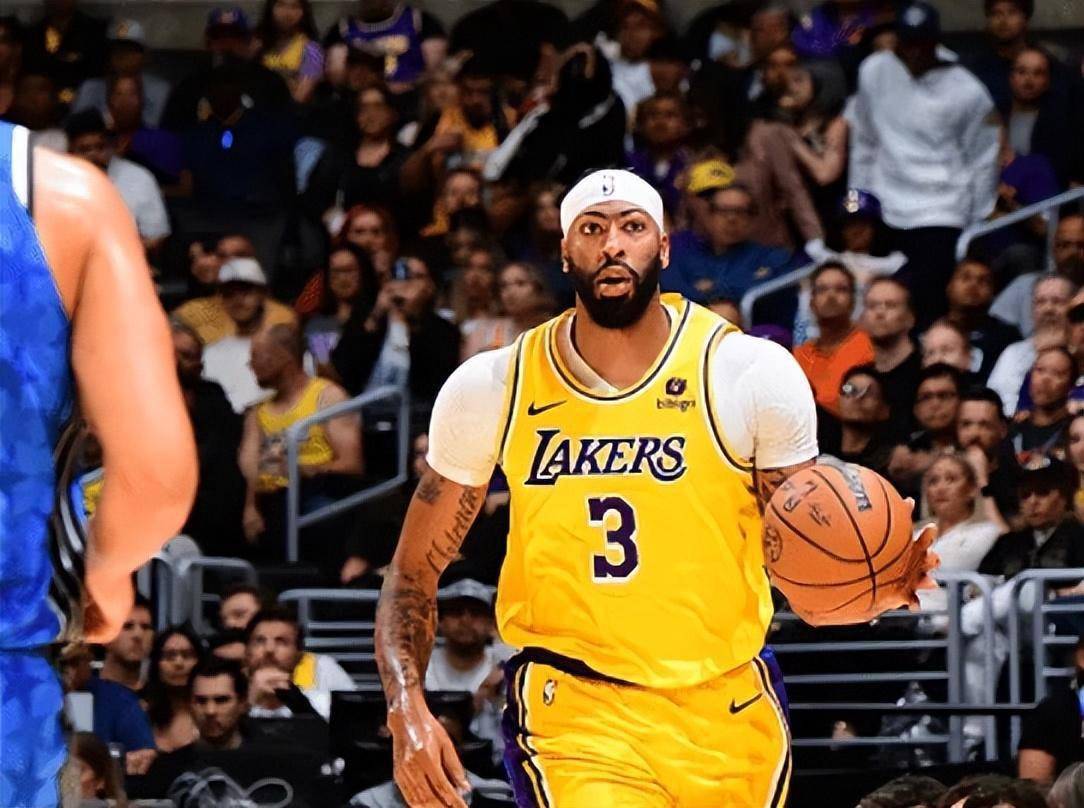 合砍73分玩魔术 拉塞尔全队最高不做水货_詹姆斯_戴维斯_命中