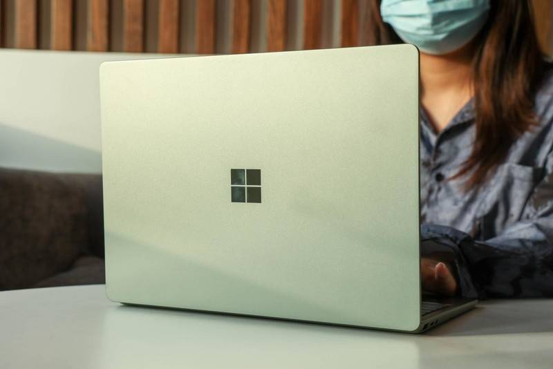 TOP本色】微软Surface Laptop Go 3评测：轻巧机身带来独一无二的质感_