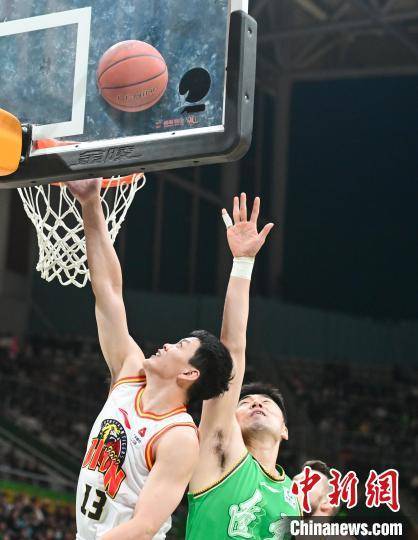 cba:辽宁本钢主场战胜九台农商银行_比赛_于海洋_上篮