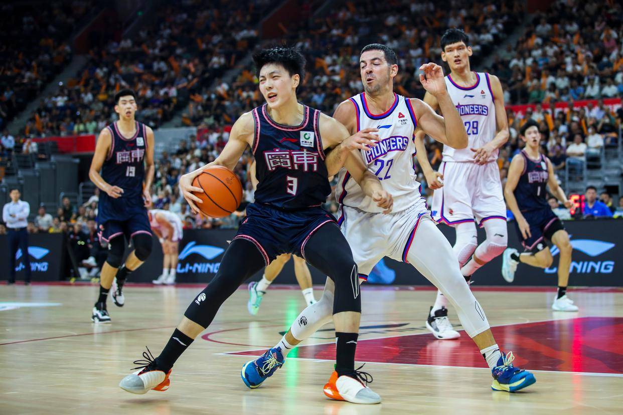 篮球——cba常规赛:广东华南虎不敌天津先行者_新华社_郑家雄_球员