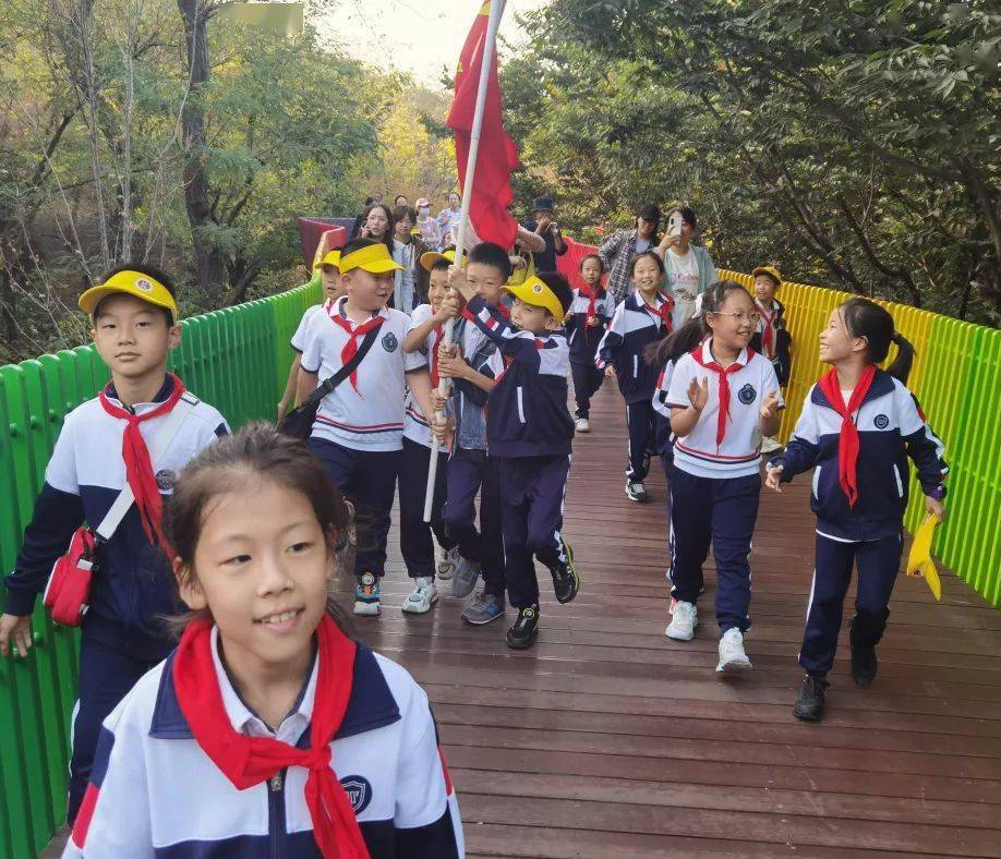 北山二路小学家委会组织开展中山公园社会实践活动_孙中山_警句_先生