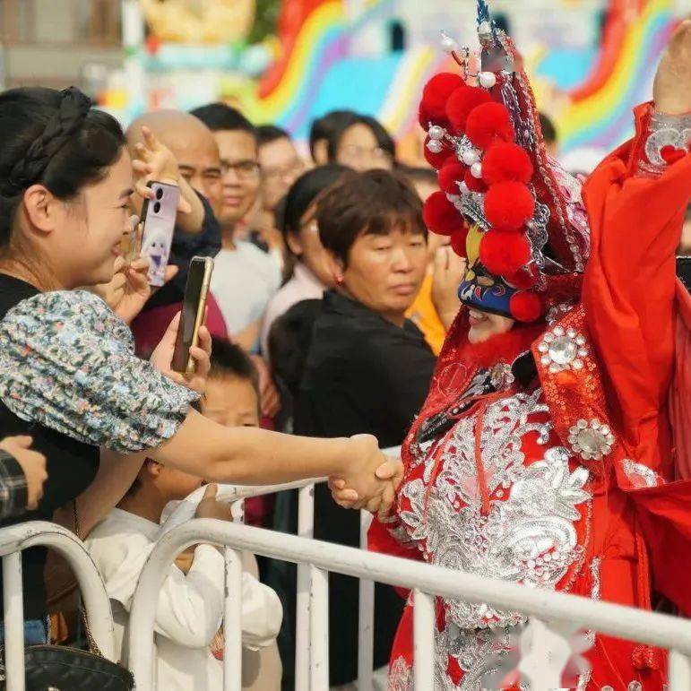 临泉长官杂技小镇邀您来观演出,逛市集,看非遗~~!_表演_互动_射箭