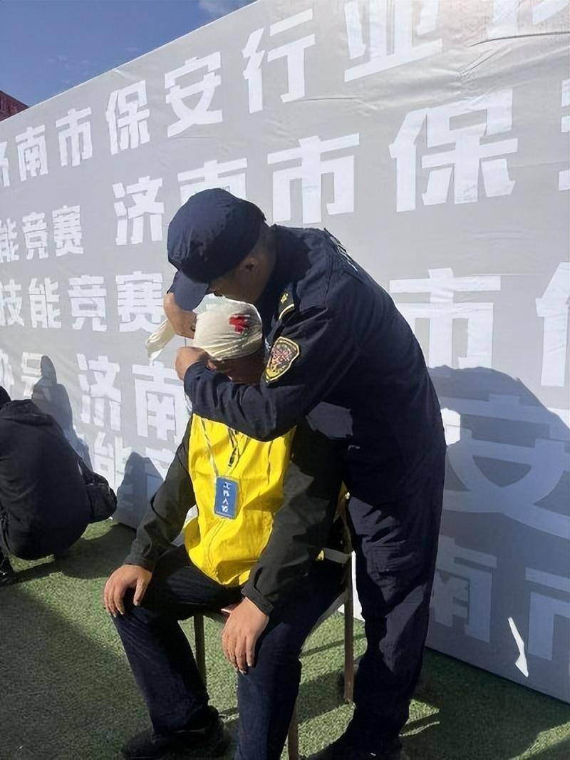 共有10余人荣获市级表彰,800余人通过竞赛取得保安师,高级保安