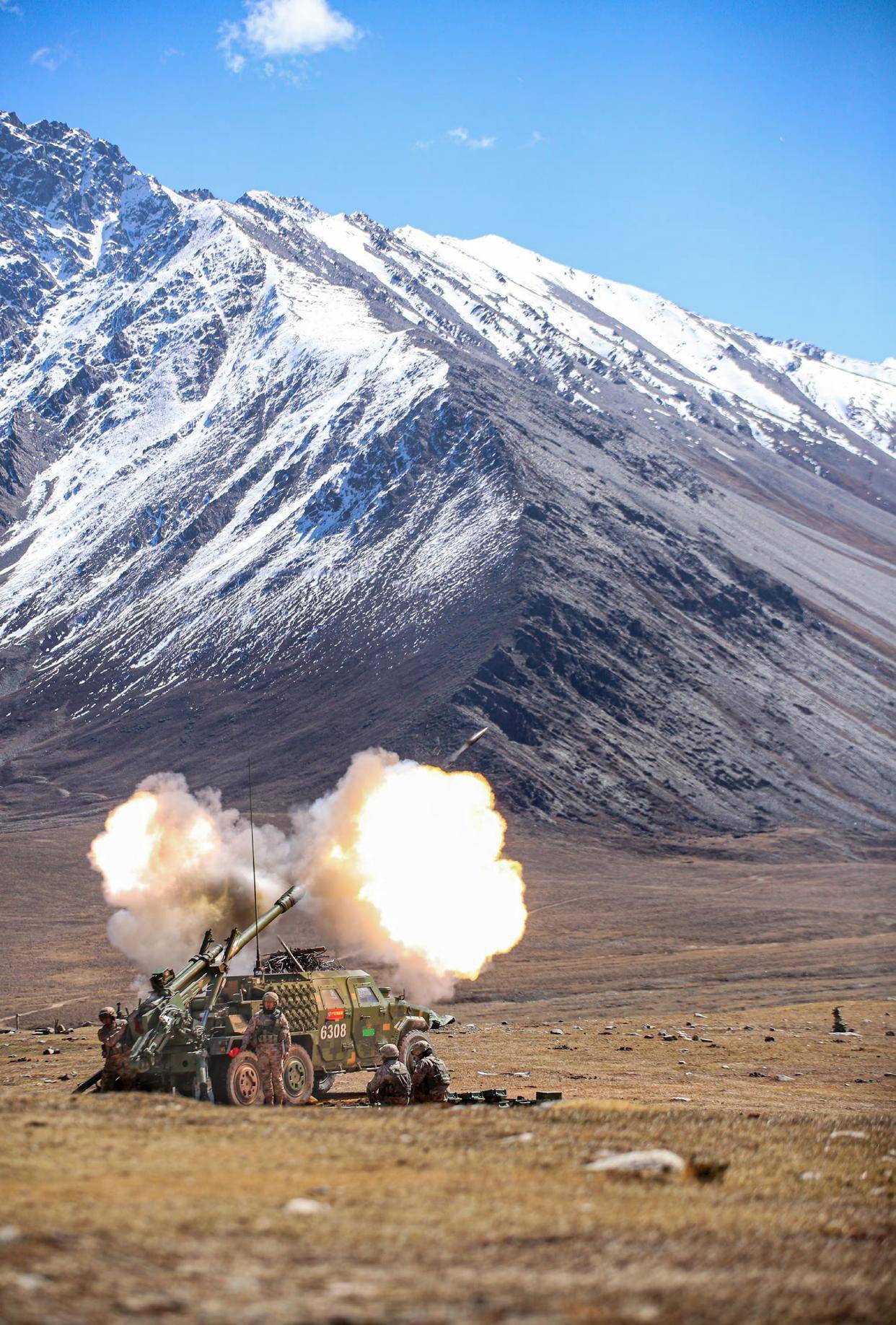 总之,171型榴弹炮是一个技术要求非常高的系统,而我们的军迷之所以