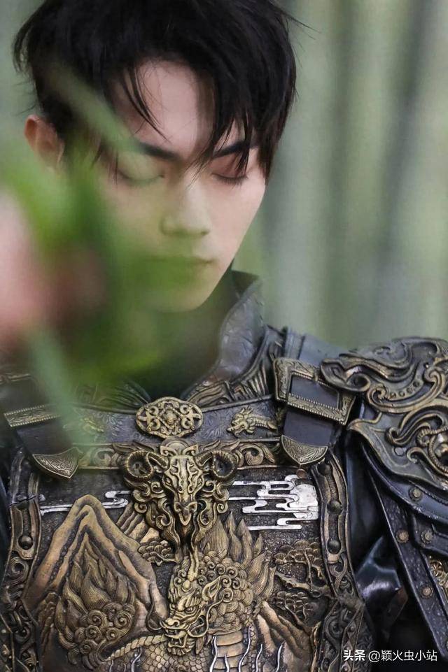 4娱乐瓜:许凯任嘉伦热巴龚俊罗云熙关晓彤刘昊然祝绪丹魏大勋_时尚