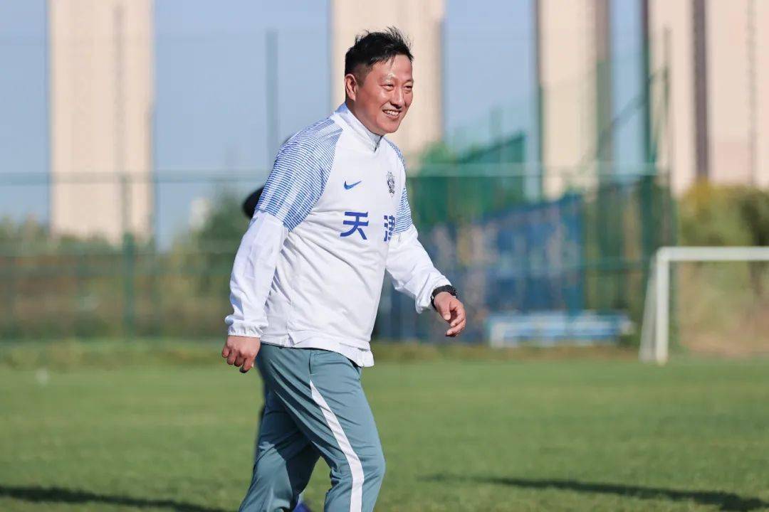 天津老甲a队举行出征仪式_路易斯_佐里奇_比赛