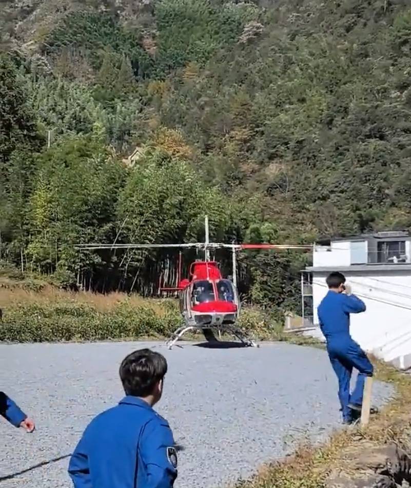 浙江一民宿用直升机接送客人？回应：山下修路，飞机和驾驶员由航空公司安排