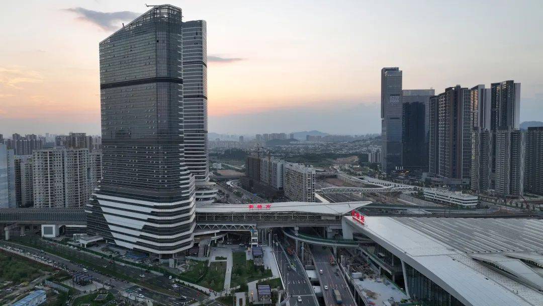 21号线我区十分重视轨道交通建设近年来"1小时生活圈"再扩容为东部