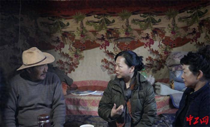 西藏自治区总工会在察雅县开展调研联系_唐明英_工作_引导