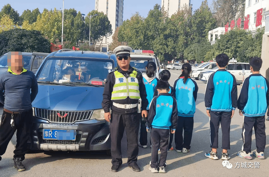 不具备营运资质拉载学生,正是群众口中的"黑校车"