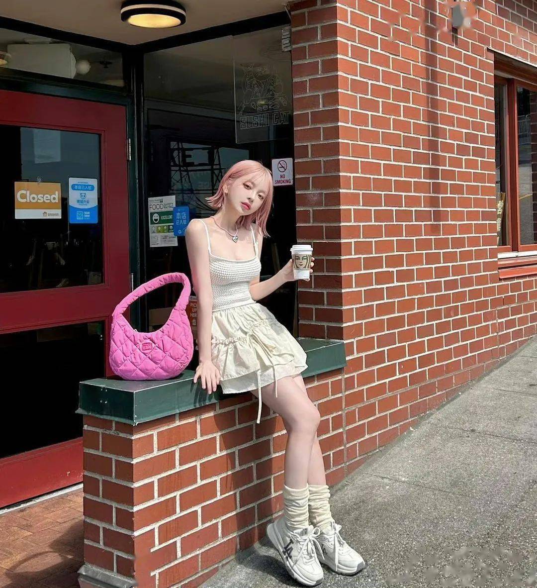 姜泰莉可以凭借一己之力带火每双她上脚的鞋子,看她上脚过的球鞋,都是