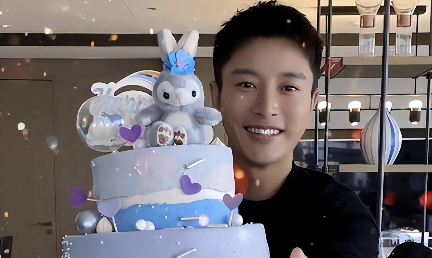 李小璐卑微求复合无果!