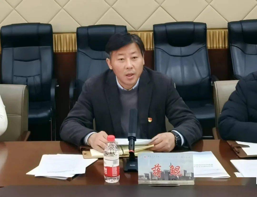 会上,姜洪泉汇报了新一轮本科教育教学审核评估阶段性重点任务;高教