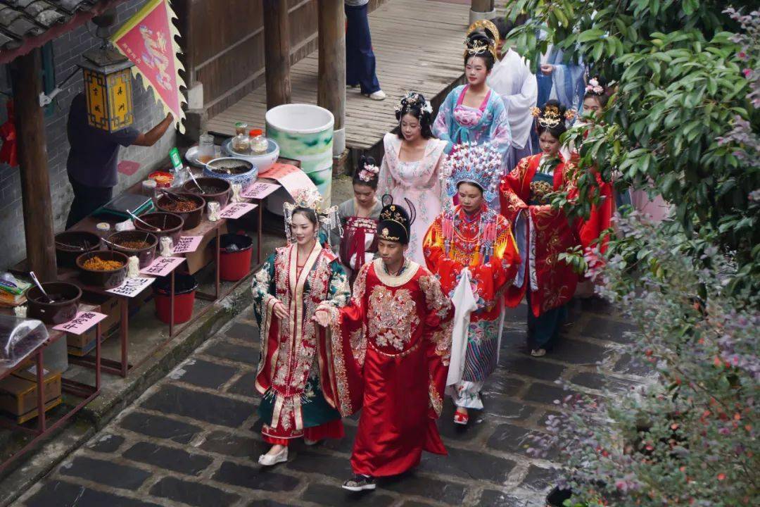 丹洲古镇 图/@johnsonteng↓↓↓●活动内容:参观百年柚子园,漫步