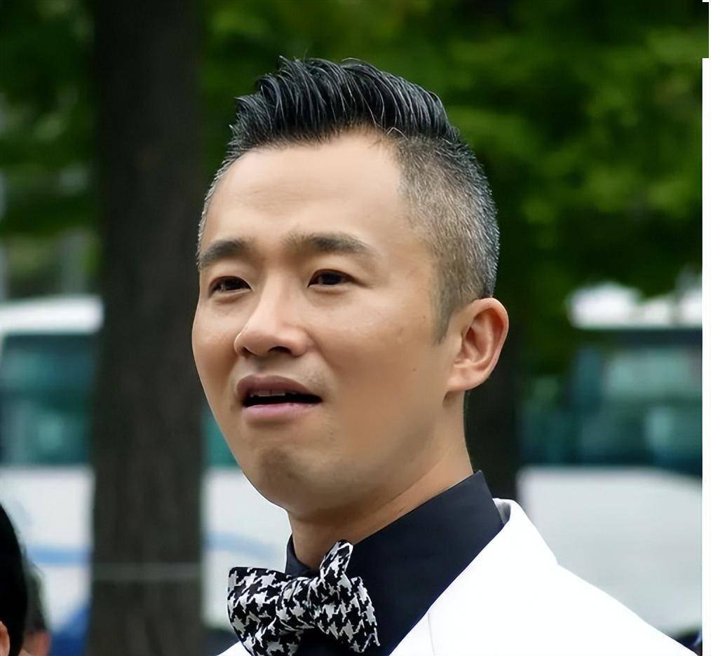 在这样情况下,敬业的程雷始终坚守岗位,从未因身体状况而影响工作.