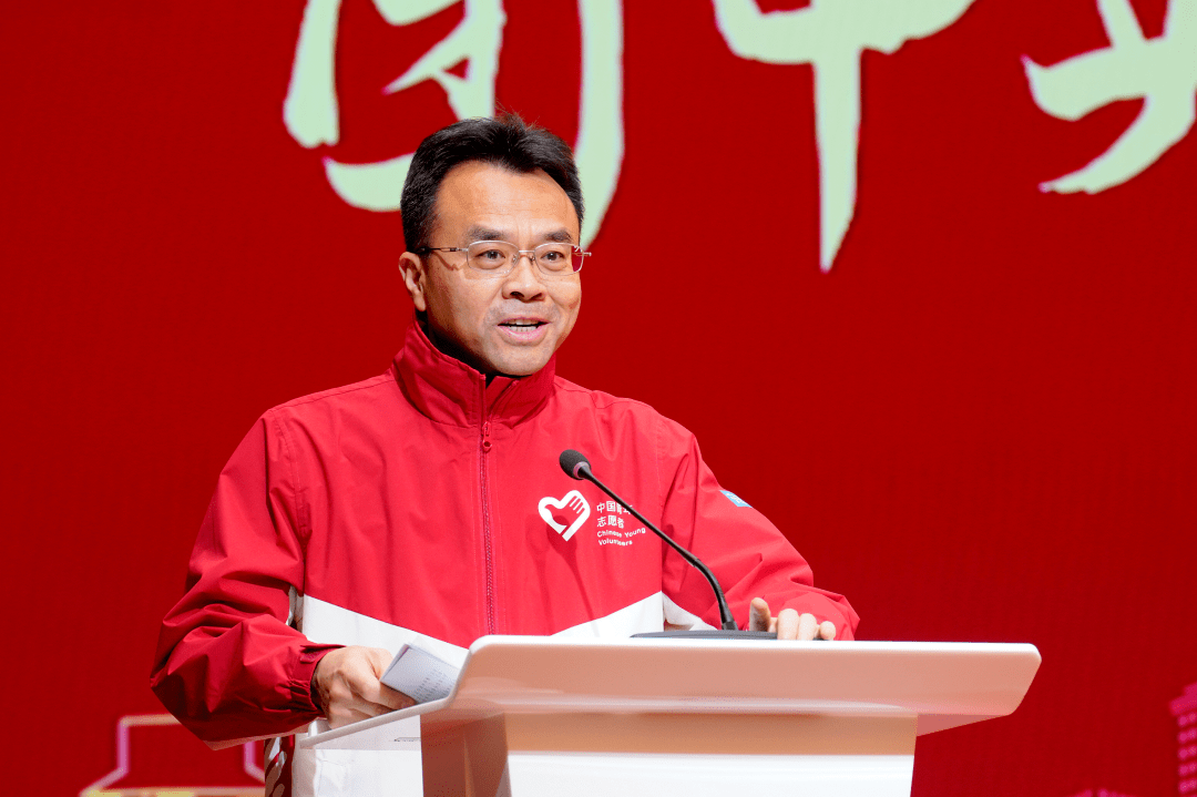 者行动指导中心党委书记张朝晖,国务院国资委社会责任局副局长汪洋