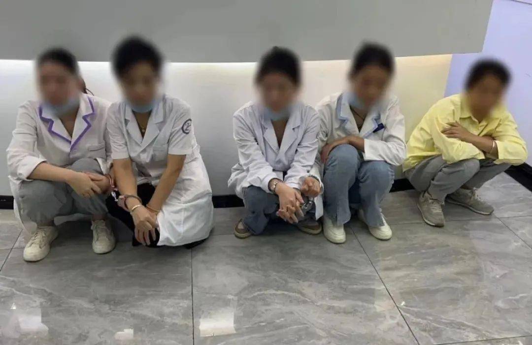 女子探监被关押丈夫,等待过程无聊吸毒被捕近日,宜黄县公安局凤冈