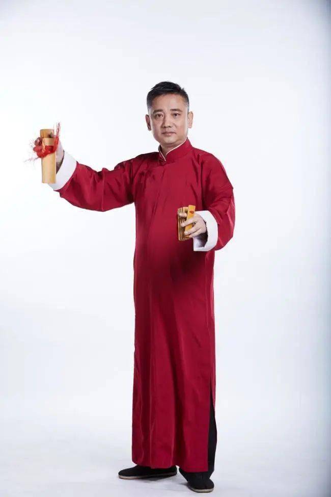 史爱东,德云社四队演员,1968年3月21日出生,曾为岳云鹏,李鹤彪,孔云龙