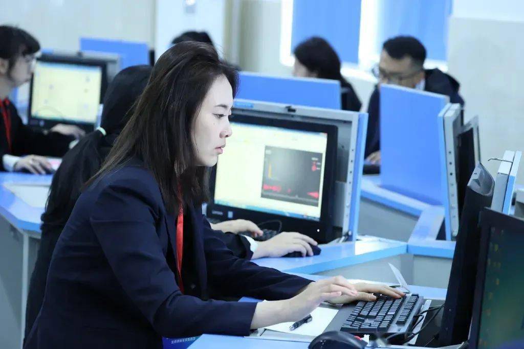 一度获评省级机器人应用示范区,其中,西苑小学和南苑中学先后入围浙江