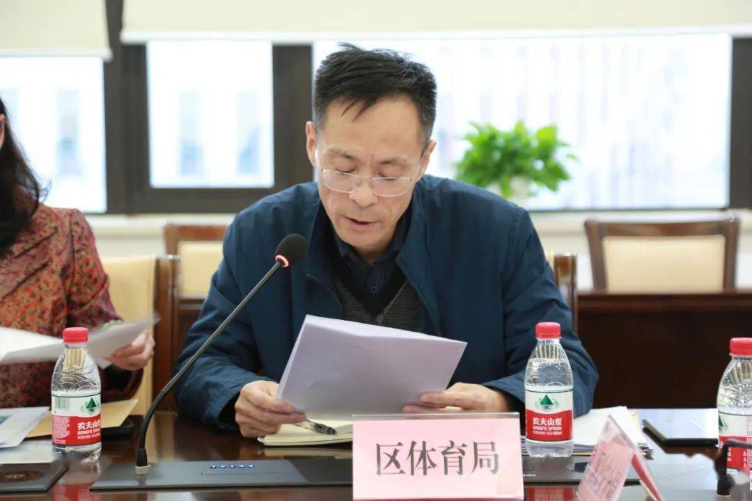 会上,区体育局副局长吴鸿介绍了2023上海马拉松黄浦区赛段的基本情况