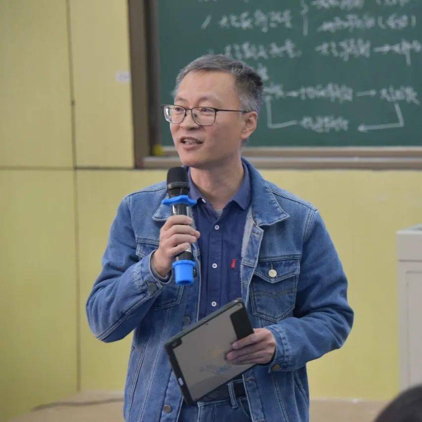 天津教科院课程教学研究中心吴刚老师:对这两节课给予高度肯定,两位