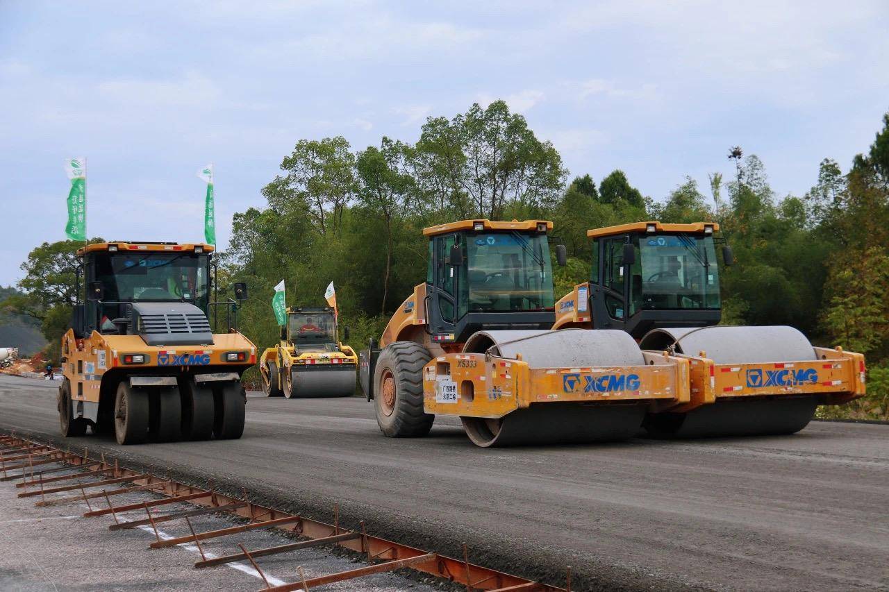 永新高速全面进入路面底基层施工_旅游_湘南_永州
