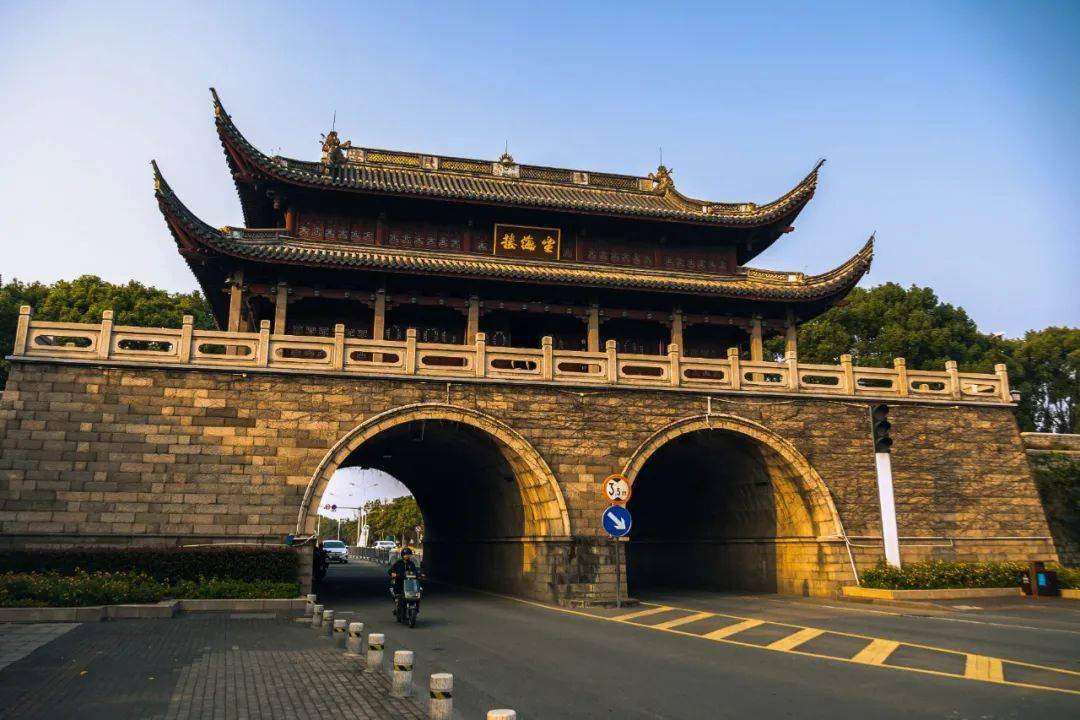 镇海,你是懂city walk的!_城墙_风貌_老城