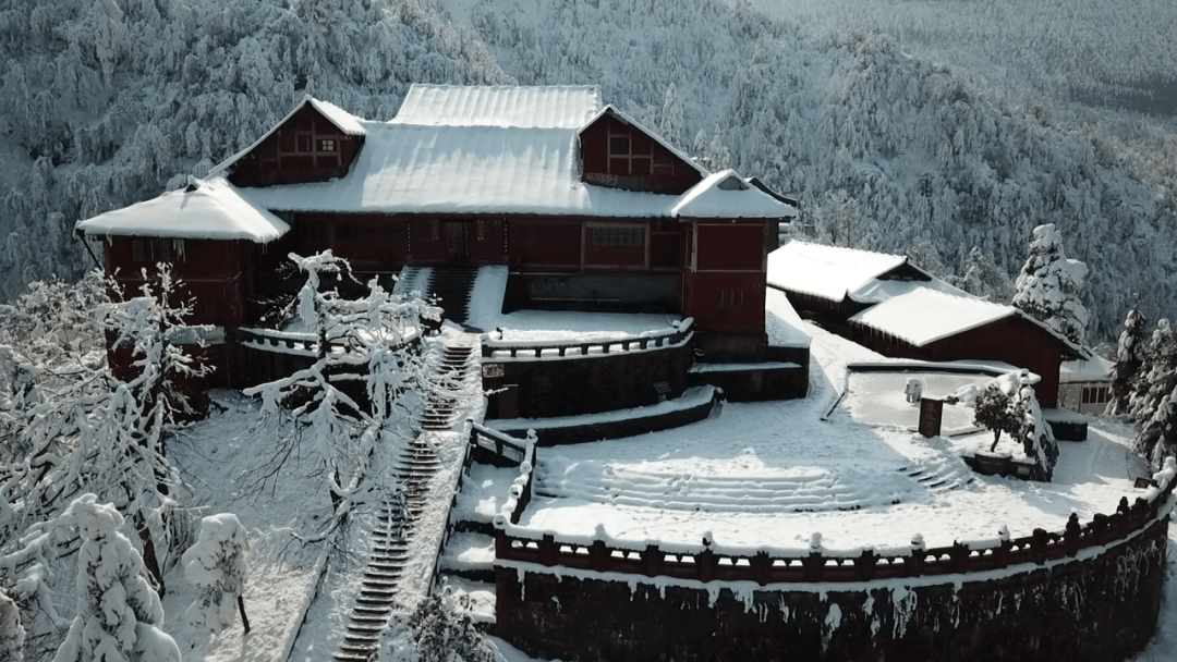 阳山威灵殿雪景图片