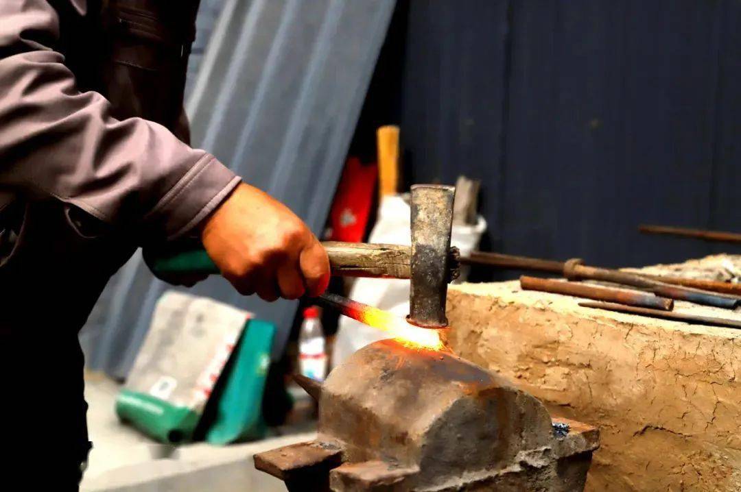 石阳生打铁工作室_茶壶_工艺_火炉