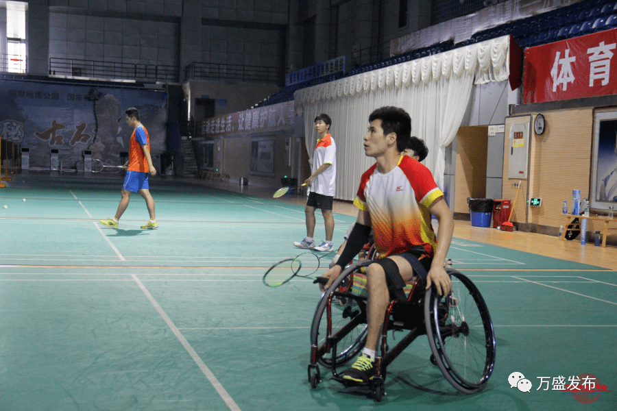 这场世界级比赛,万盛运动员揽获1金1铜!_重庆市_羽毛球_训练基地