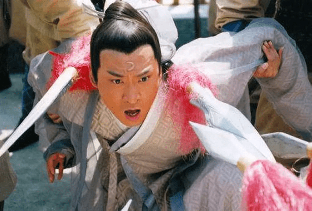 《少年包青天》幕后:琼瑶反对周杰出演,包拯月牙高达5500港币_释小龙