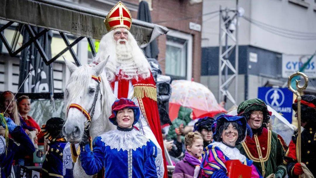 【荷兰】圣尼古拉斯节拉开序幕,圣人登陆荷兰