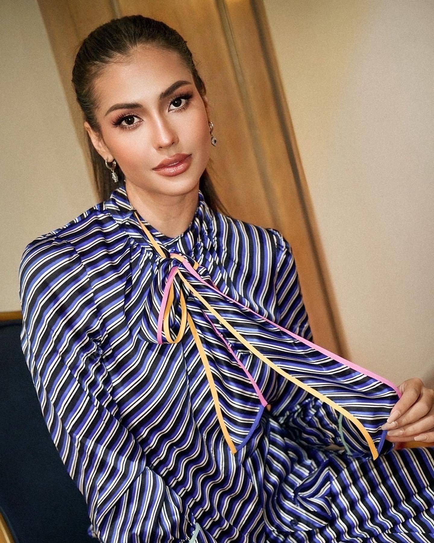 便宜你小子了新加坡球员模特女友获得2023环球小姐亚军05_安东尼娅