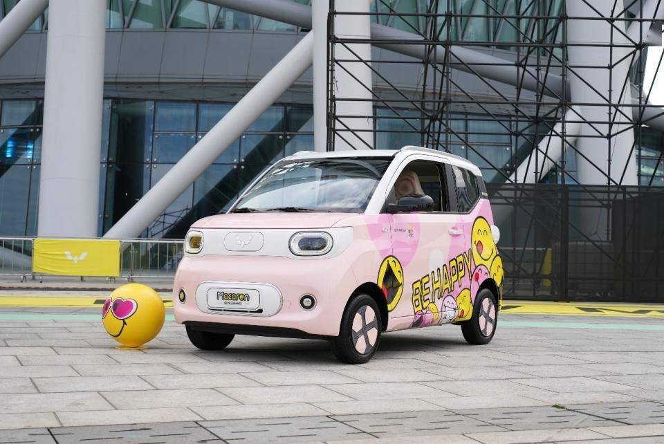 售价4.68万元!宏光miniev第三代马卡龙正式上市_搜狐汽车_搜狐网