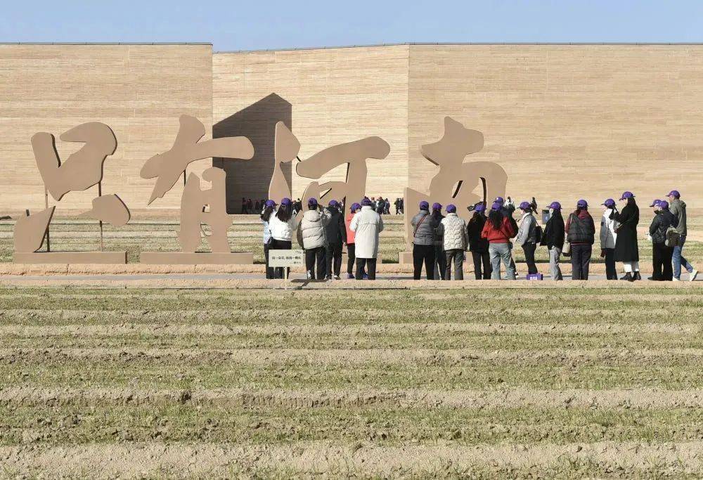 新华网首页首屏报道中牟,另连发7篇全媒报道!_河南_新华社_郑州东站