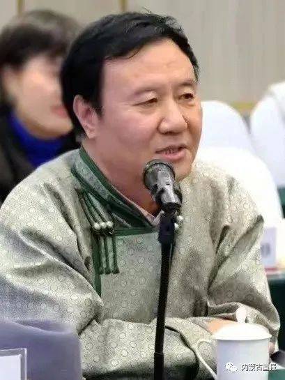 文学的殿堂 作家的摇篮 ——《花的原野》杂志