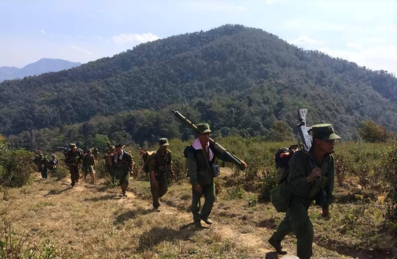 13省邦爆发战斗,旅长战死大量士兵投降,缅军战机倾巢出动大反击_缅甸